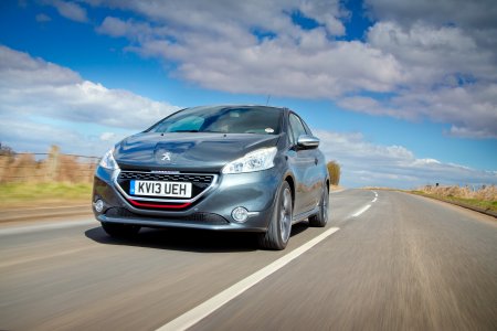 peugeot 208 gti front