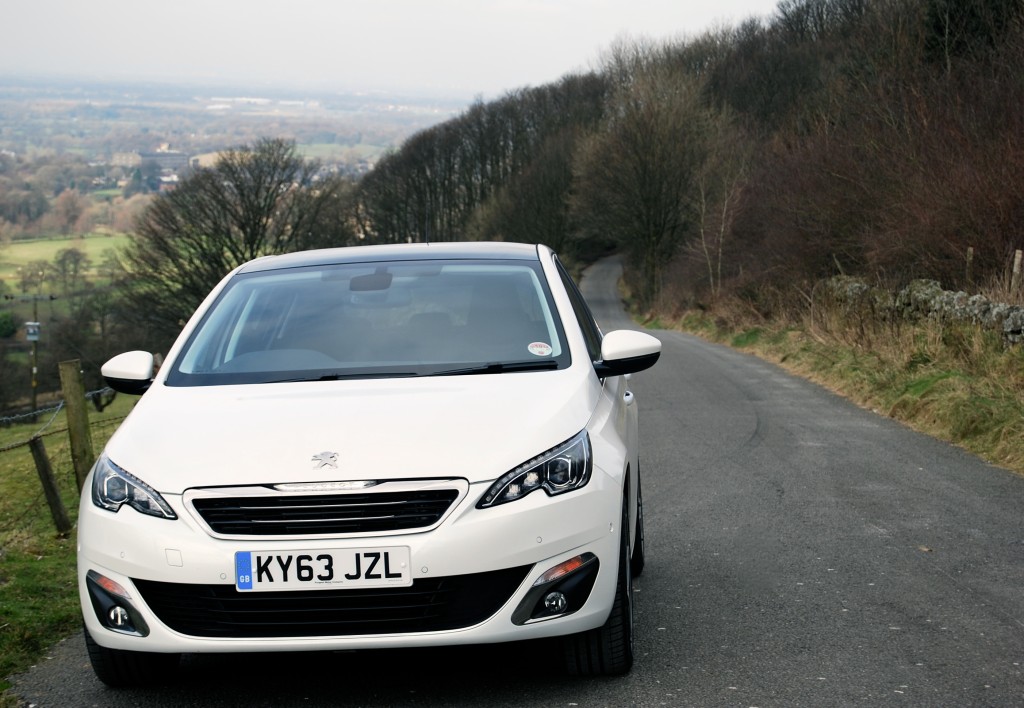 Peugeot 308 THP front