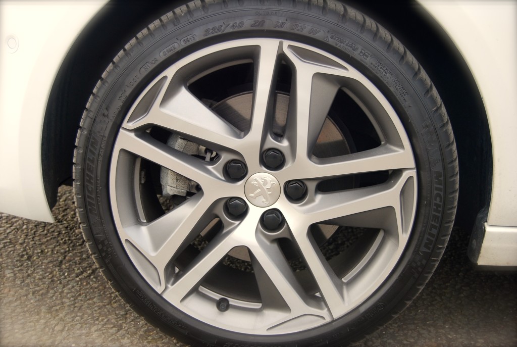 Peugeot 308 THP wheel