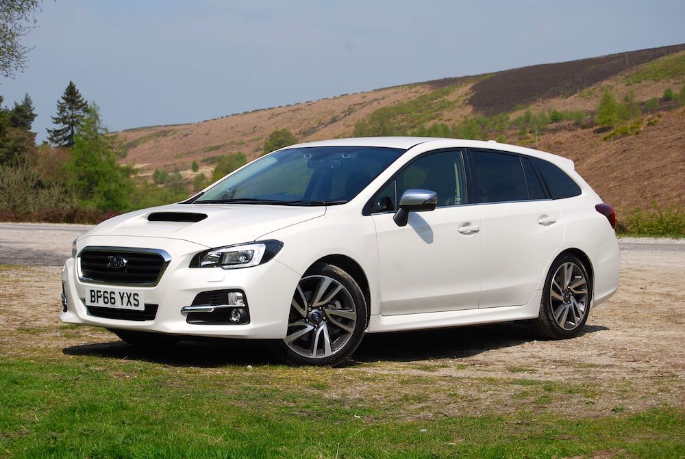 Subaru Levorg GT White front side