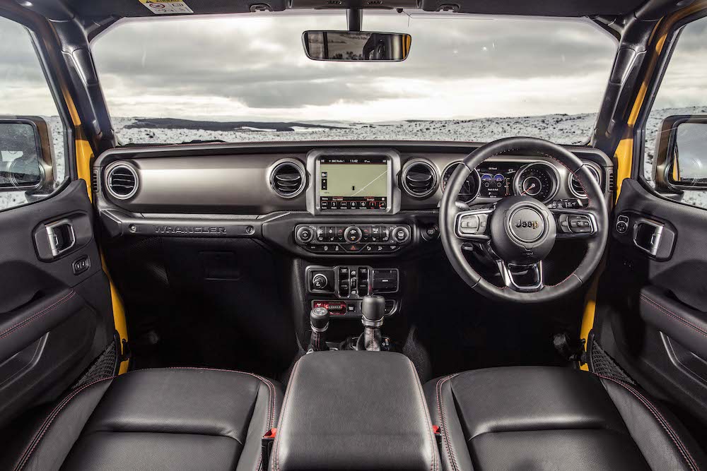 2019 Jeep Wrangler jl interior cabin review roadtest