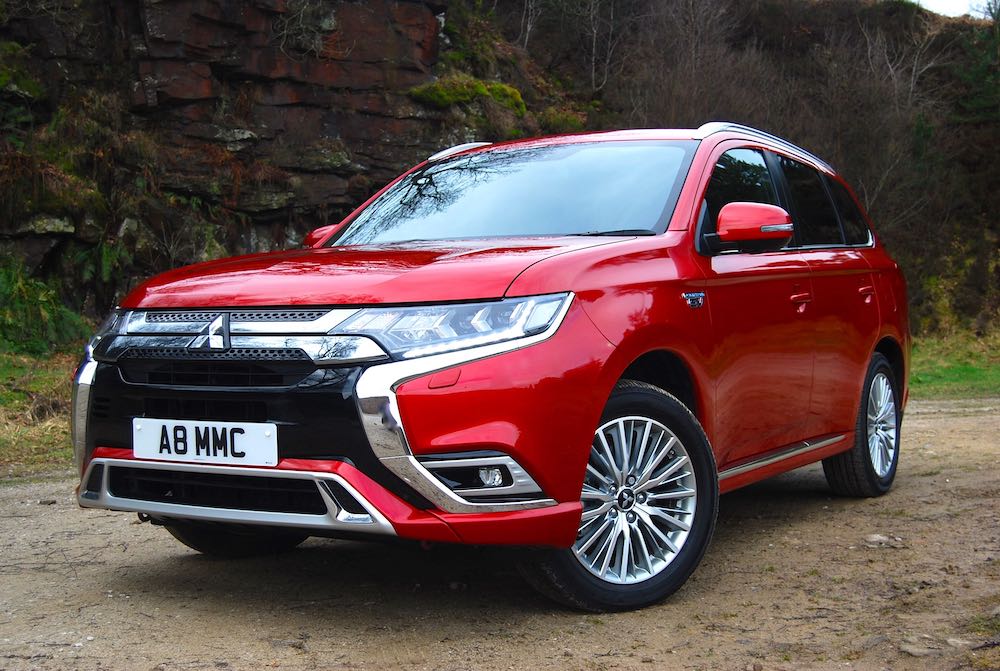 2019 mitsubishi outlander phev red front side review roadtest