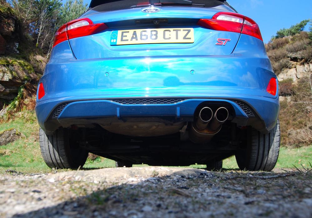 2019 ford fiesta st blue rear review roadtest