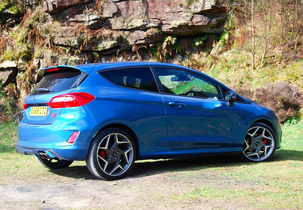 2019 ford fiesta st blue rear side review roadtest