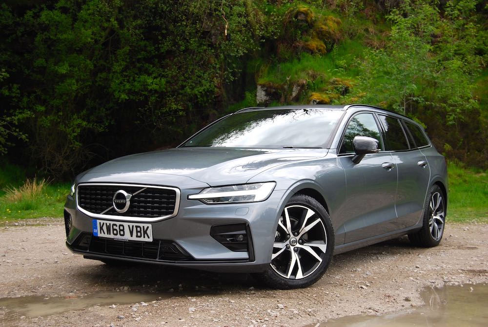 2019 volvo v60 grey front side review road test r design