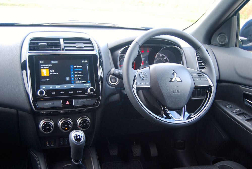 2019 mitsubishi asx dashboard review roadtest