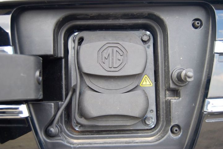 MG5 EV Review - The first electric estate in the UK - Driving Torque