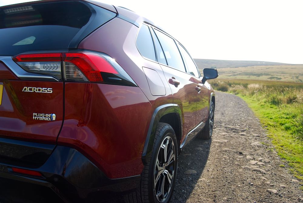 Suzuki Across Review - Suzuki are going upmarket with their mid-sized plug-in  hybrid SUV - Driving Torque