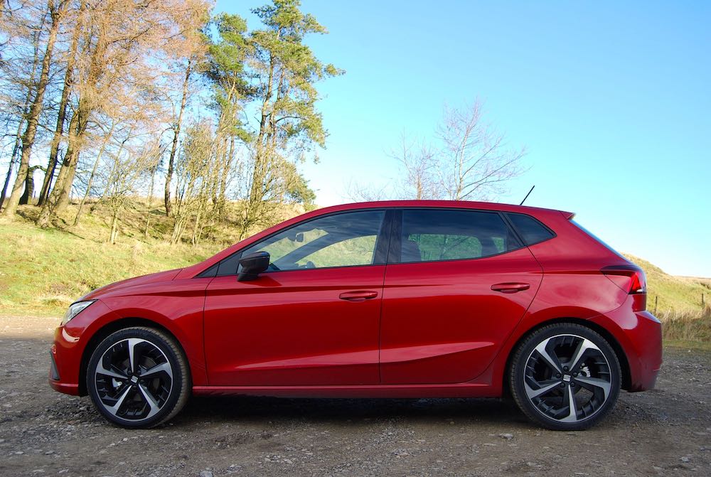 2022 Seat Ibiza FR (95hp) - Sound & Visual Review! 